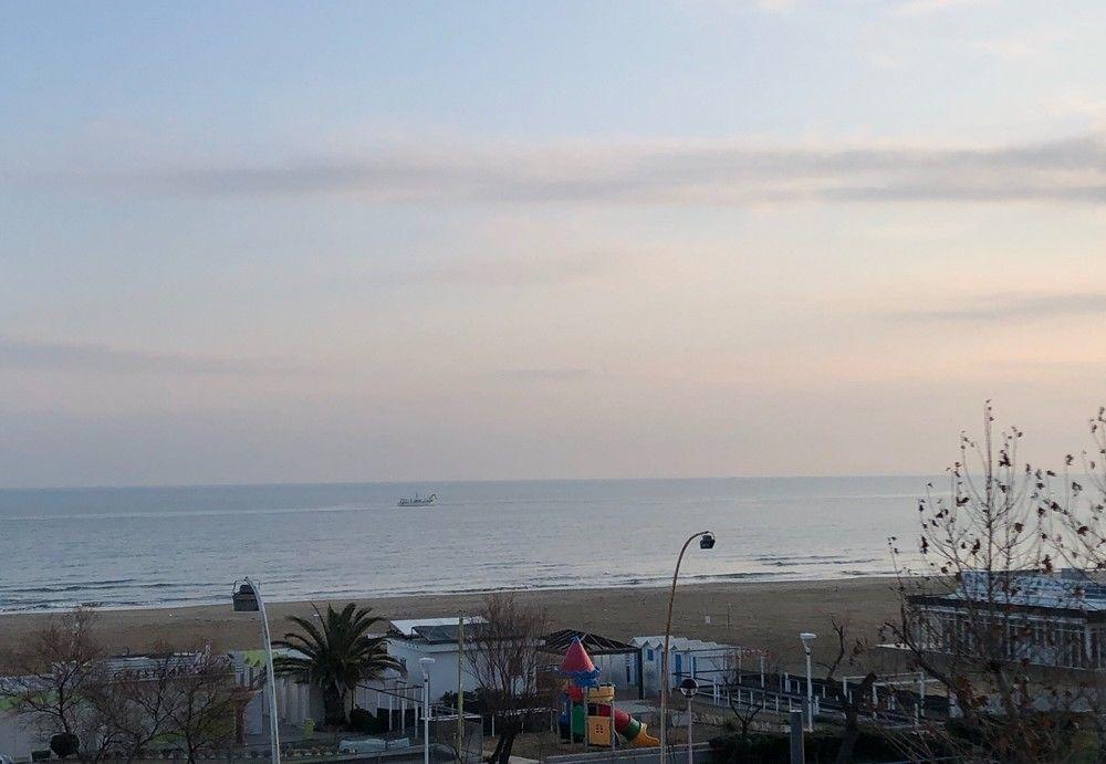 Hotel Los Angeles - Fronte Mare ริชชิโอเน ภายนอก รูปภาพ