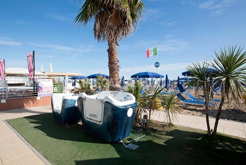 Hotel Los Angeles - Fronte Mare ริชชิโอเน ภายนอก รูปภาพ