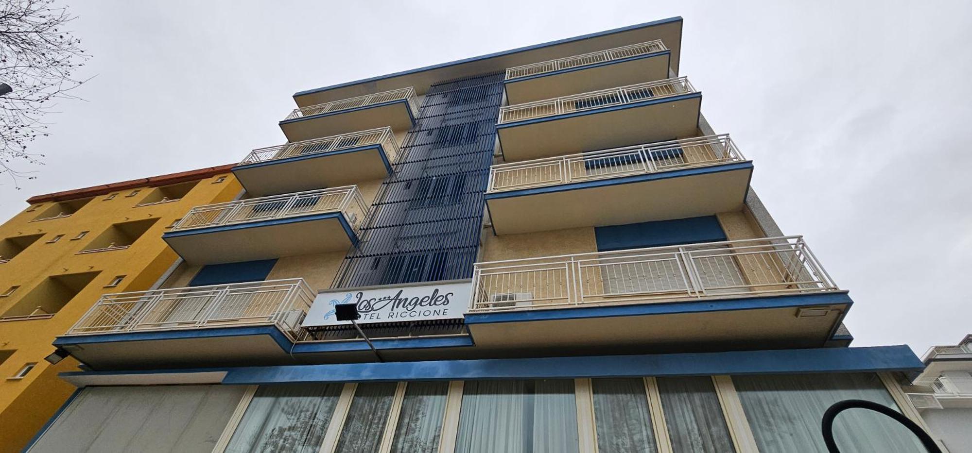 Hotel Los Angeles - Fronte Mare ริชชิโอเน ภายนอก รูปภาพ