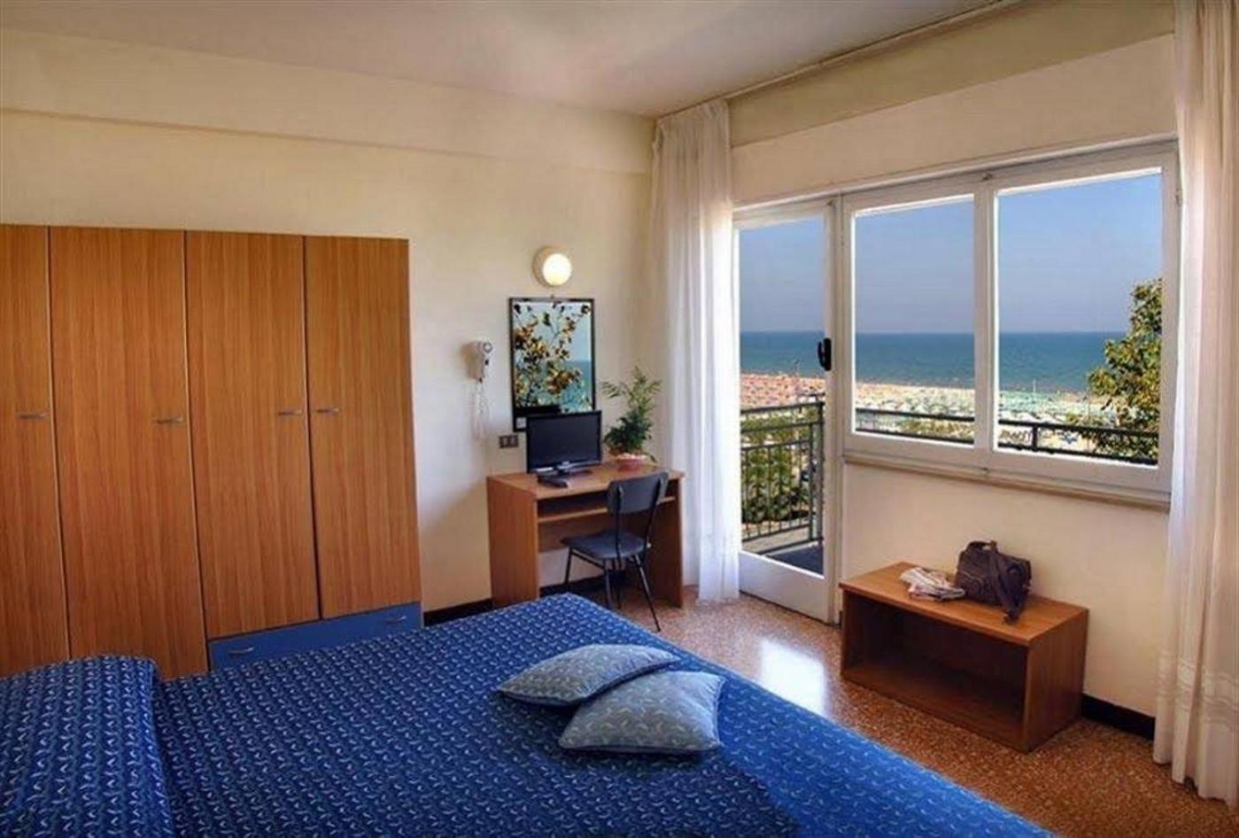 Hotel Los Angeles - Fronte Mare ริชชิโอเน ภายนอก รูปภาพ