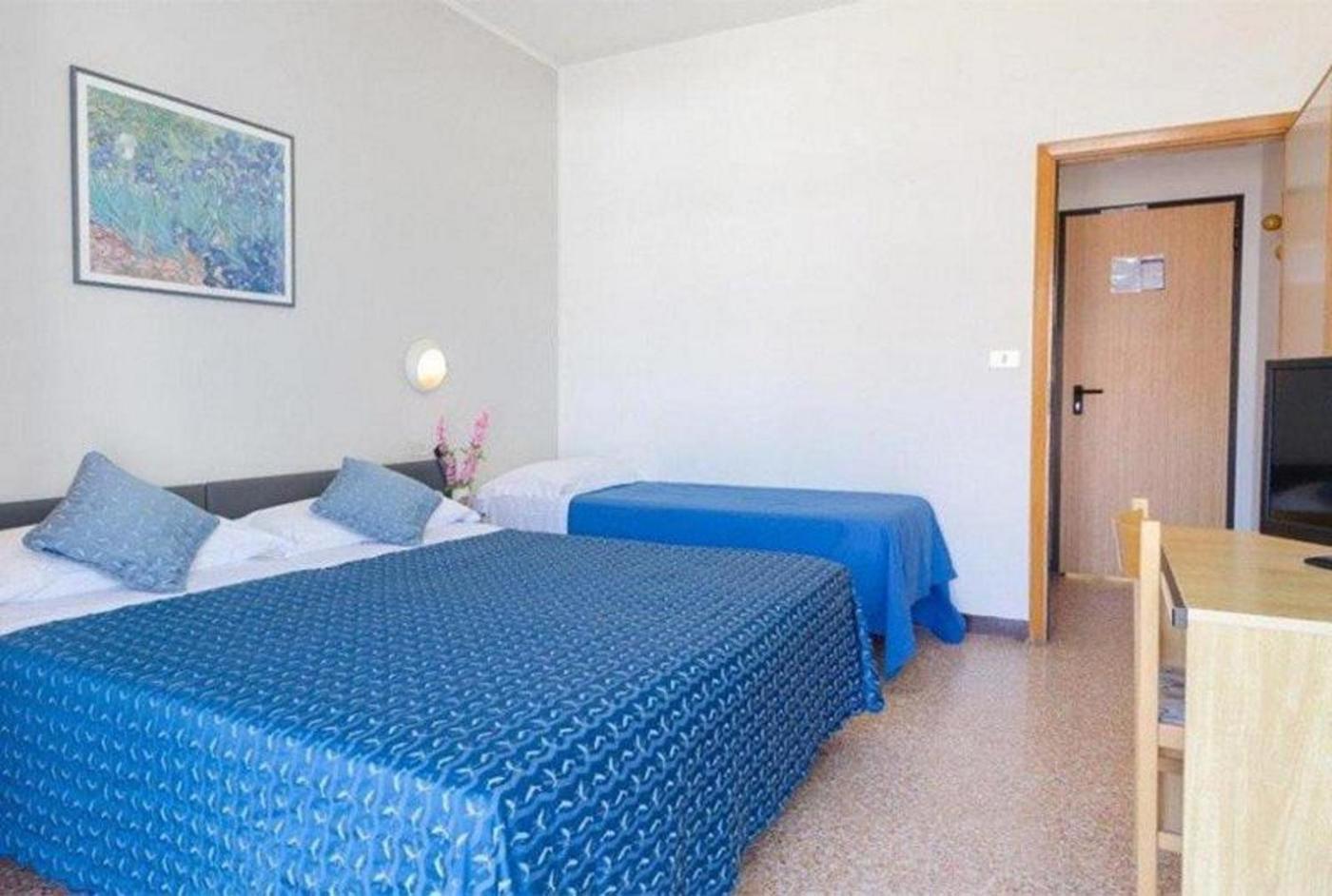 Hotel Los Angeles - Fronte Mare ริชชิโอเน ภายนอก รูปภาพ